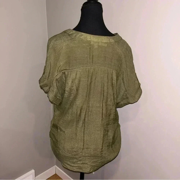 Lily White Top - Picture 2 of 5